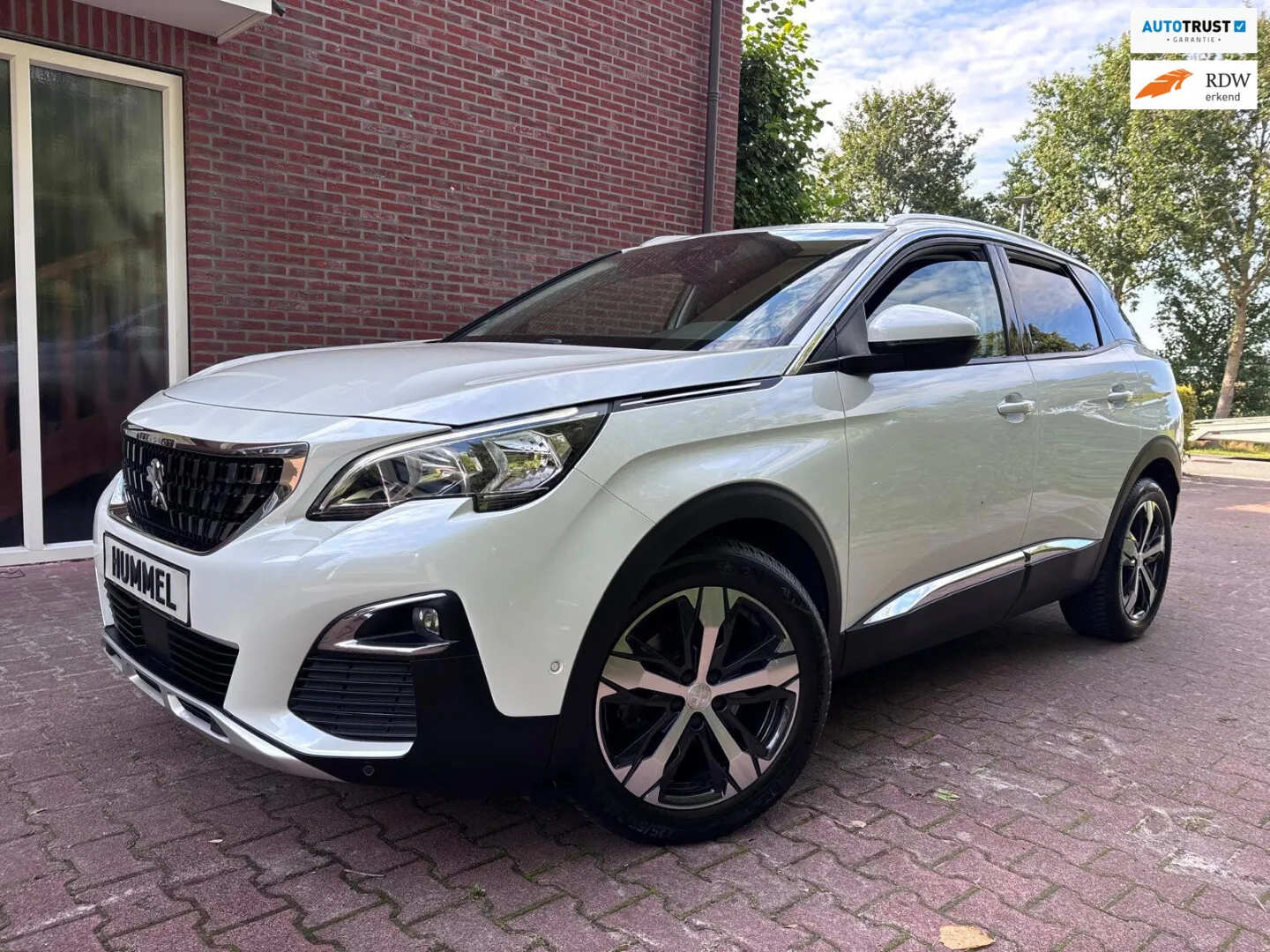 Peugeot 3008 (2017) — foto 1