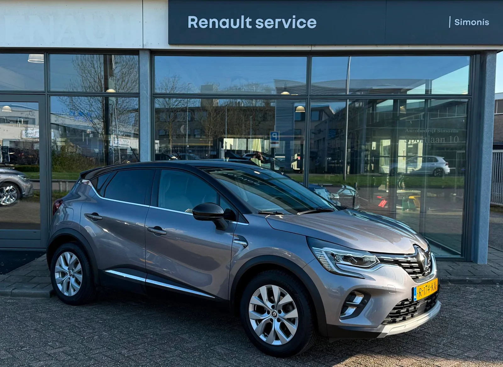Renault Captur (2022) — foto 1