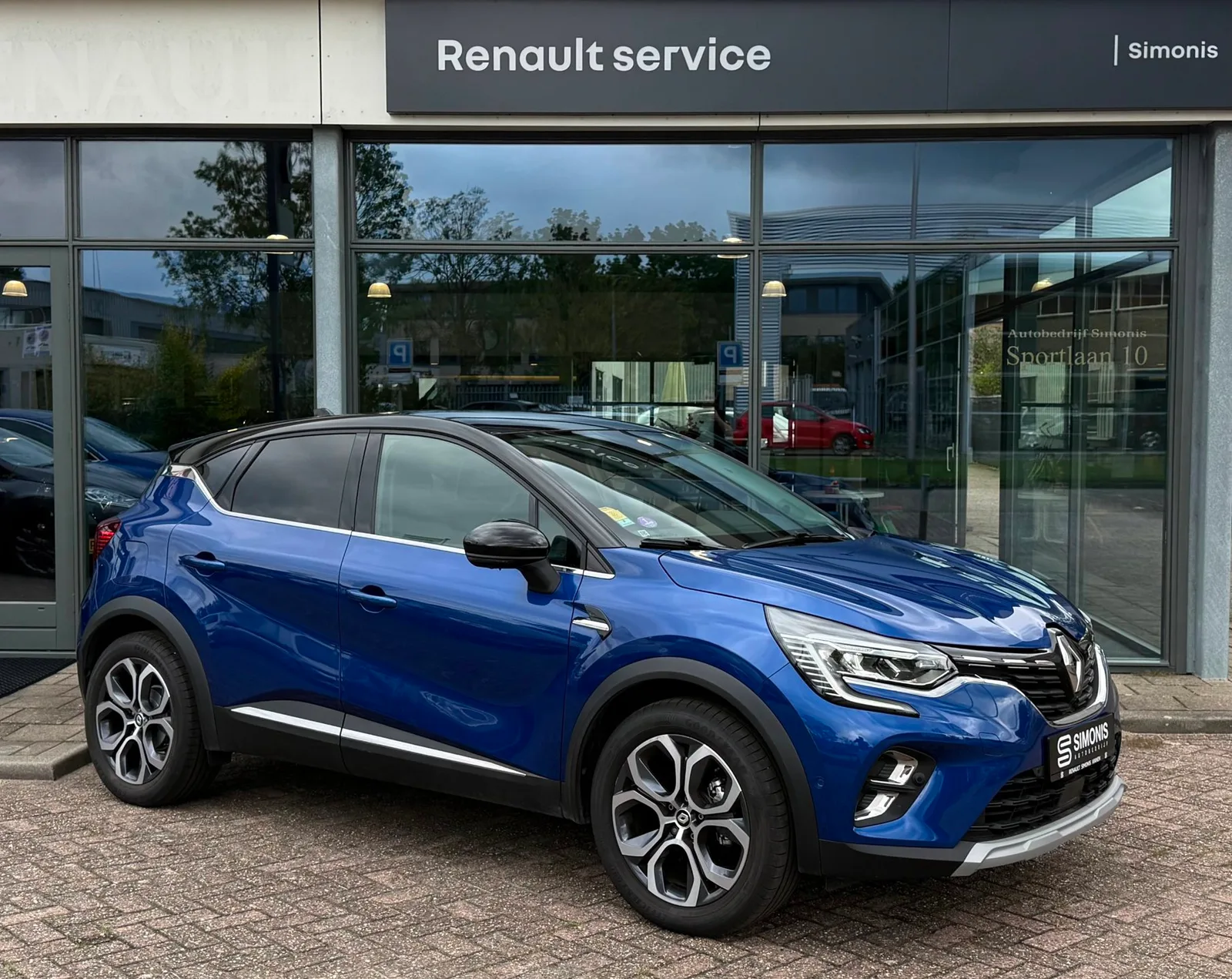 Renault Captur (2024) — foto 1