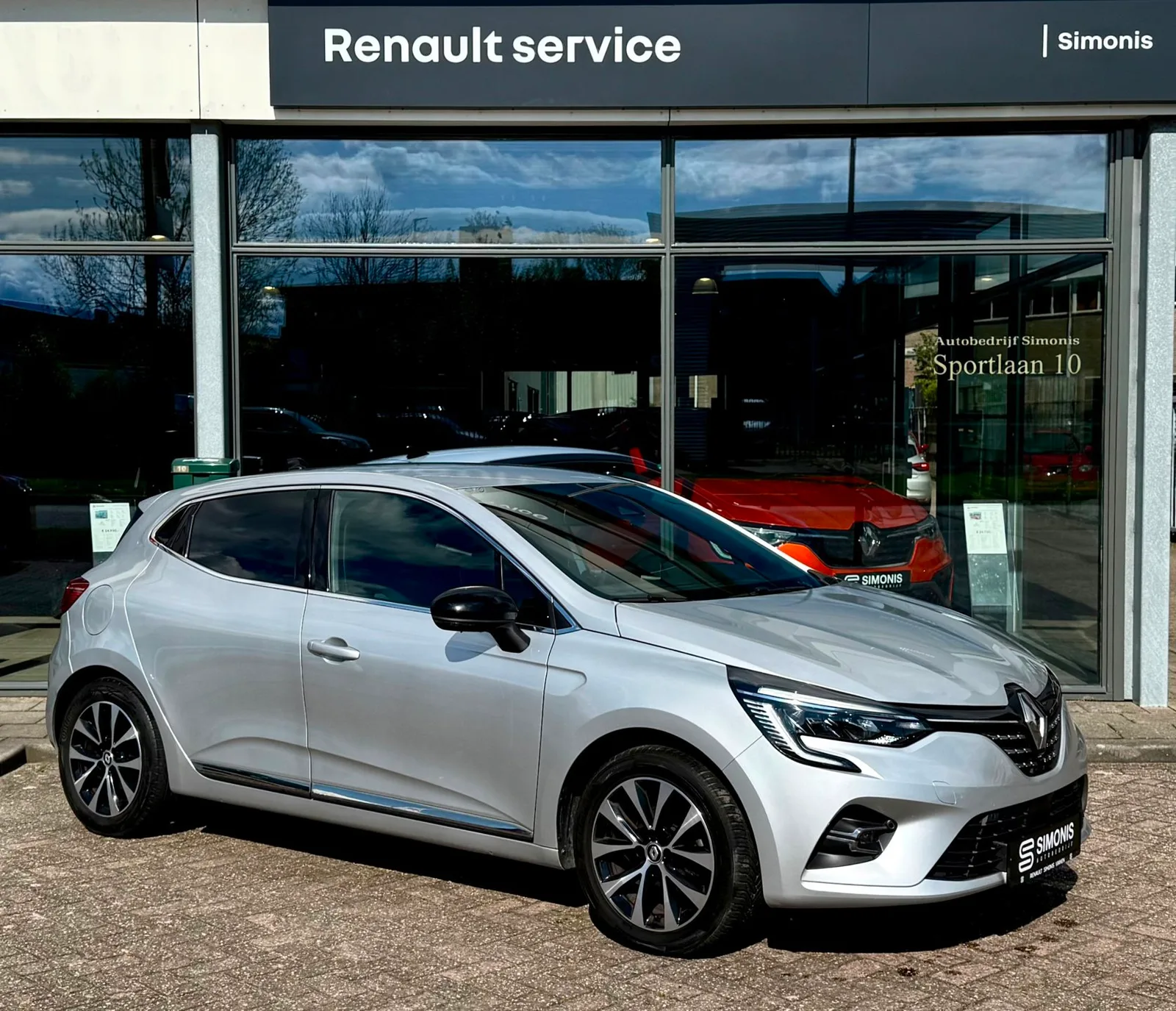 Renault Clio (2023) — foto 1