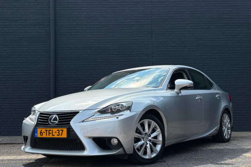 Lexus IS (2014)