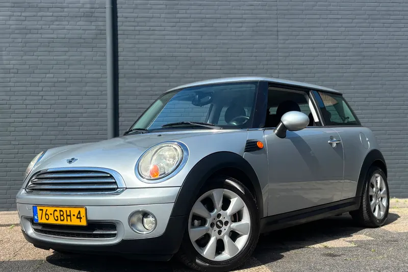 MINI One (2008)