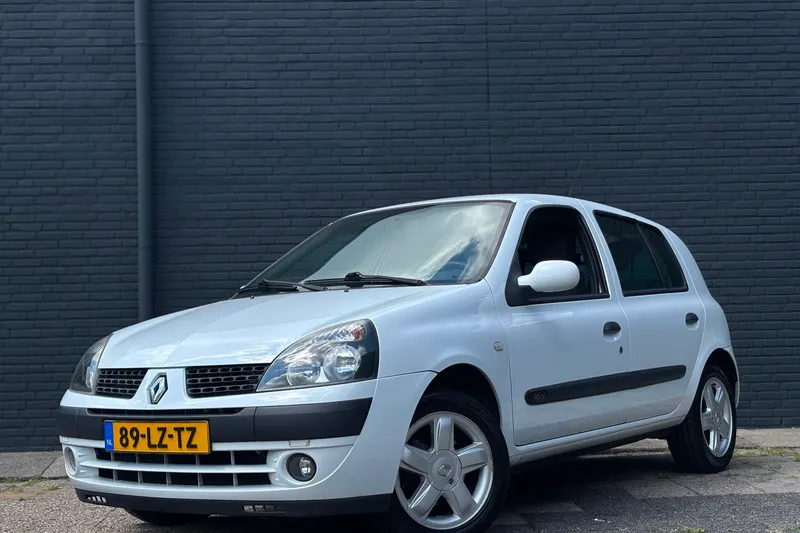 Renault Clio (2003)