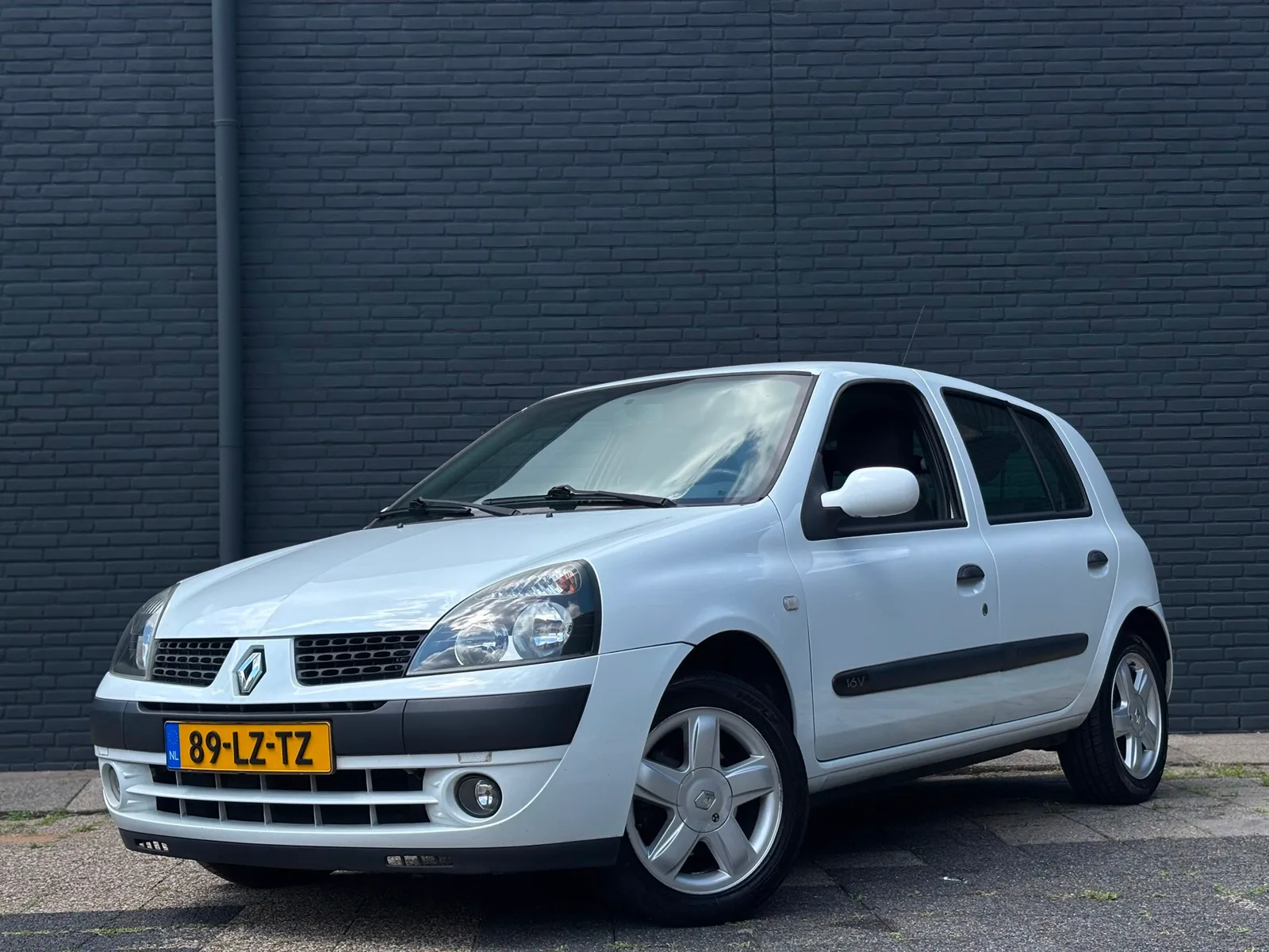 Renault Clio (2003) — foto 1