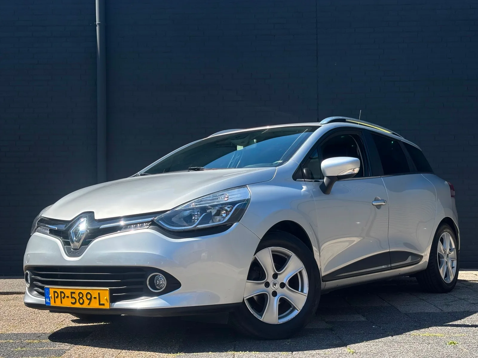Renault Clio (2016) — foto 1