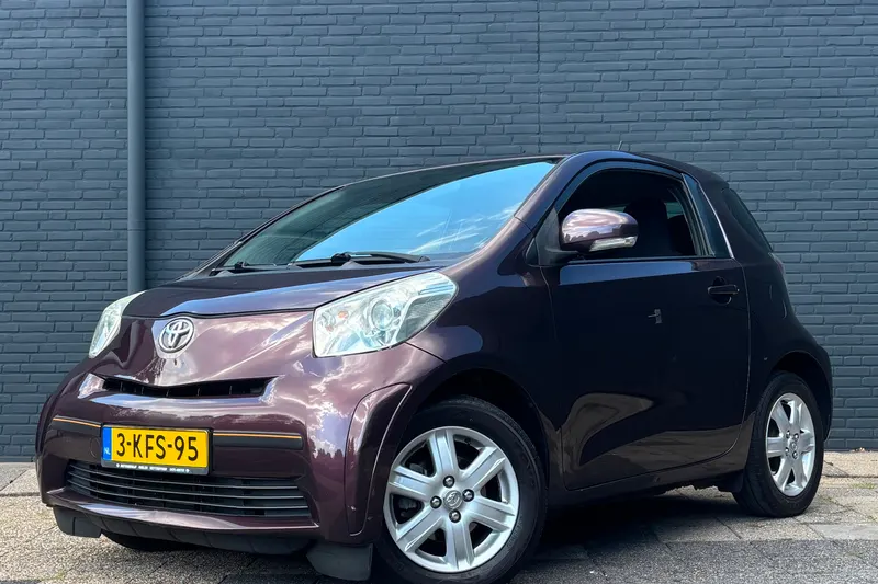 Toyota IQ (2009)