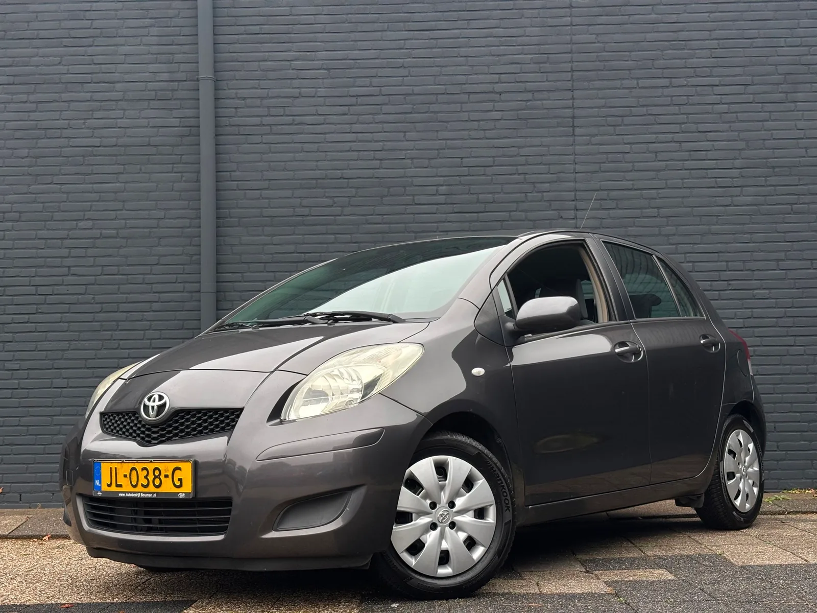 Toyota Yaris (2009) — foto 1