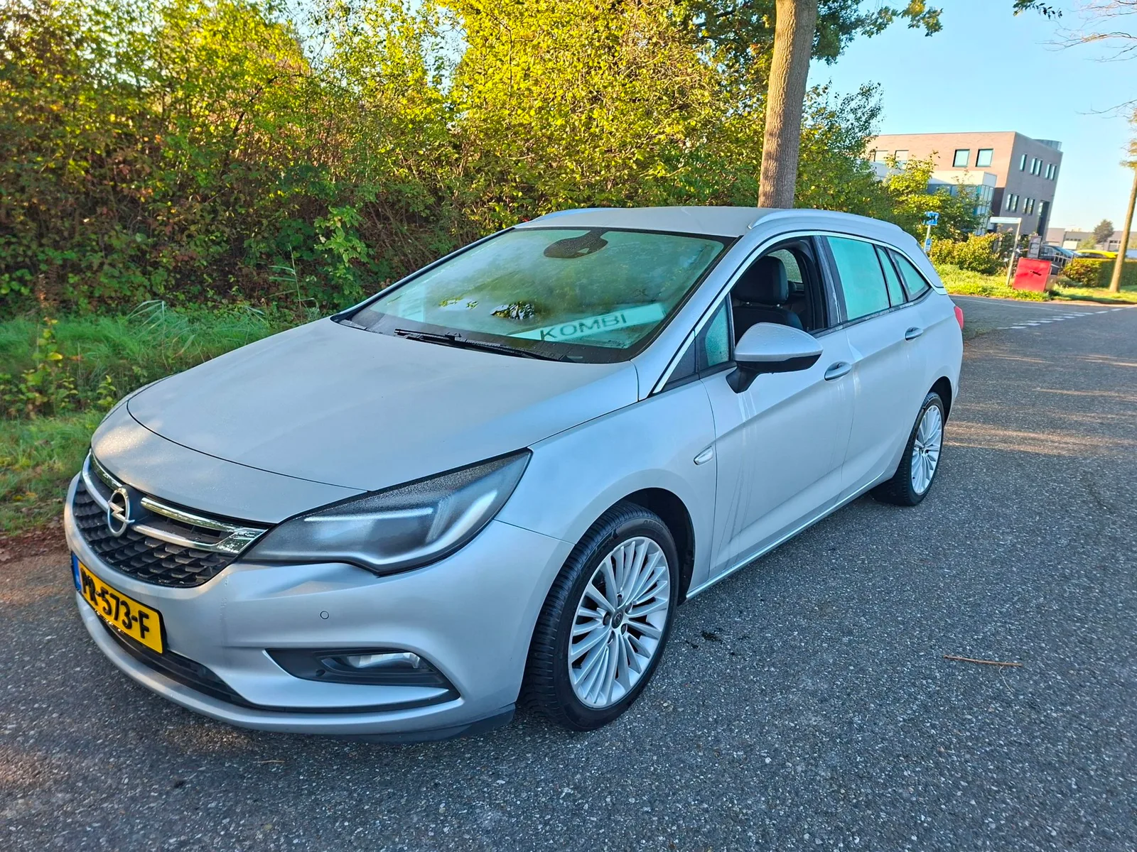 Opel Astra (2016) — foto 1