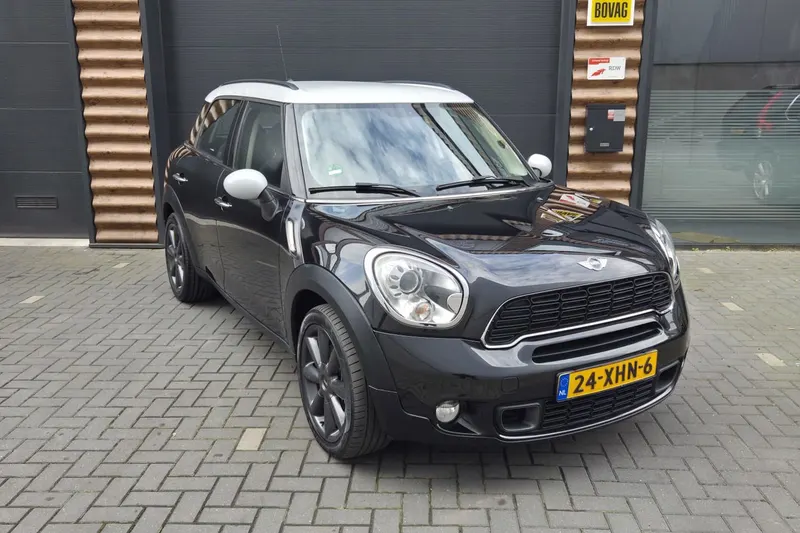 MINI Countryman (2012)