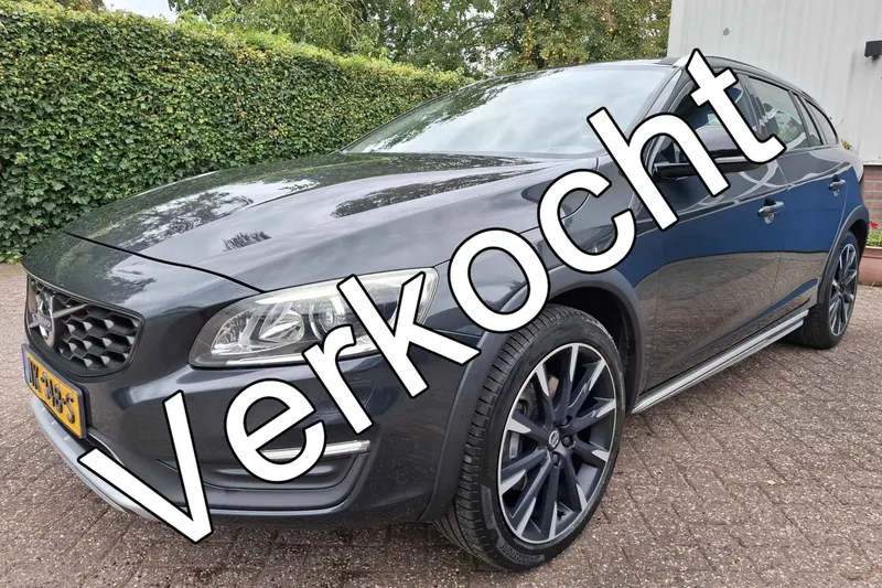 Volvo V60 Cross Country (2017)