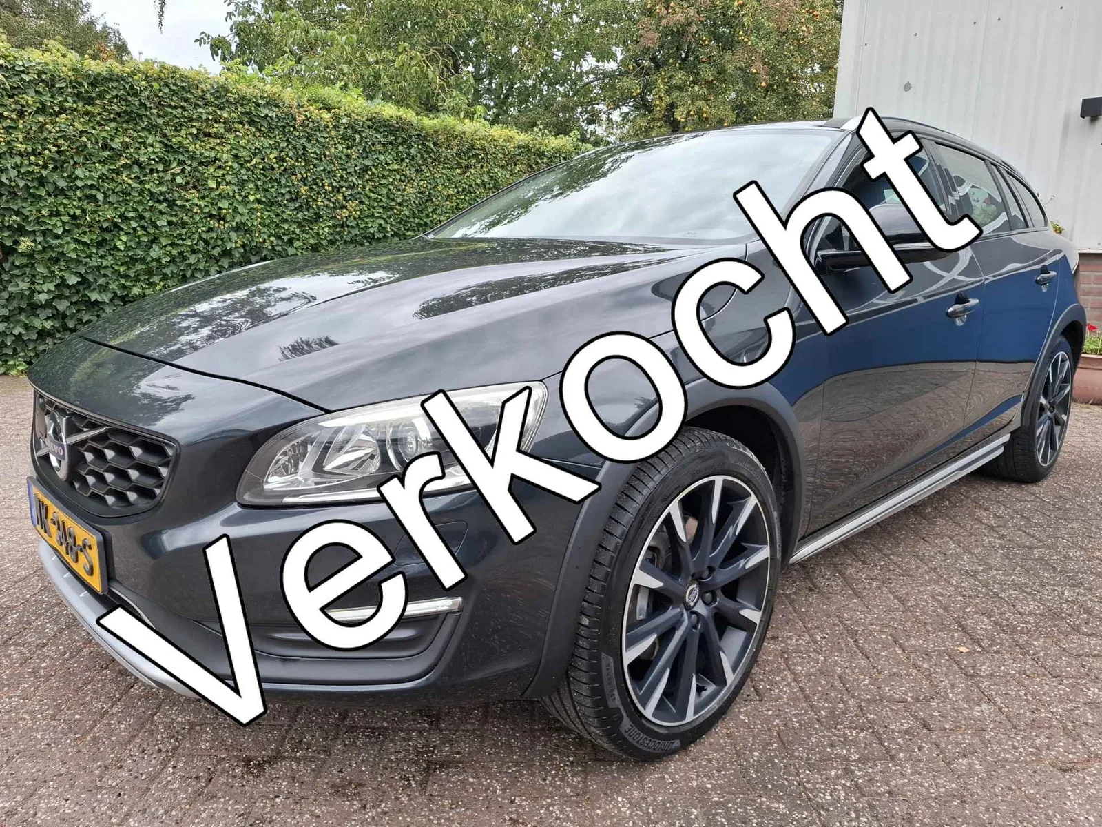 Volvo V60 Cross Country (2017) — foto 1