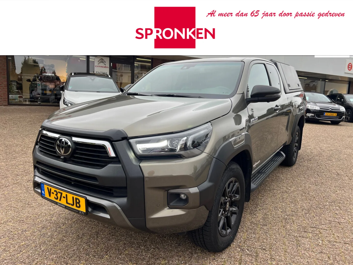 Toyota Hilux (2024) — foto 1