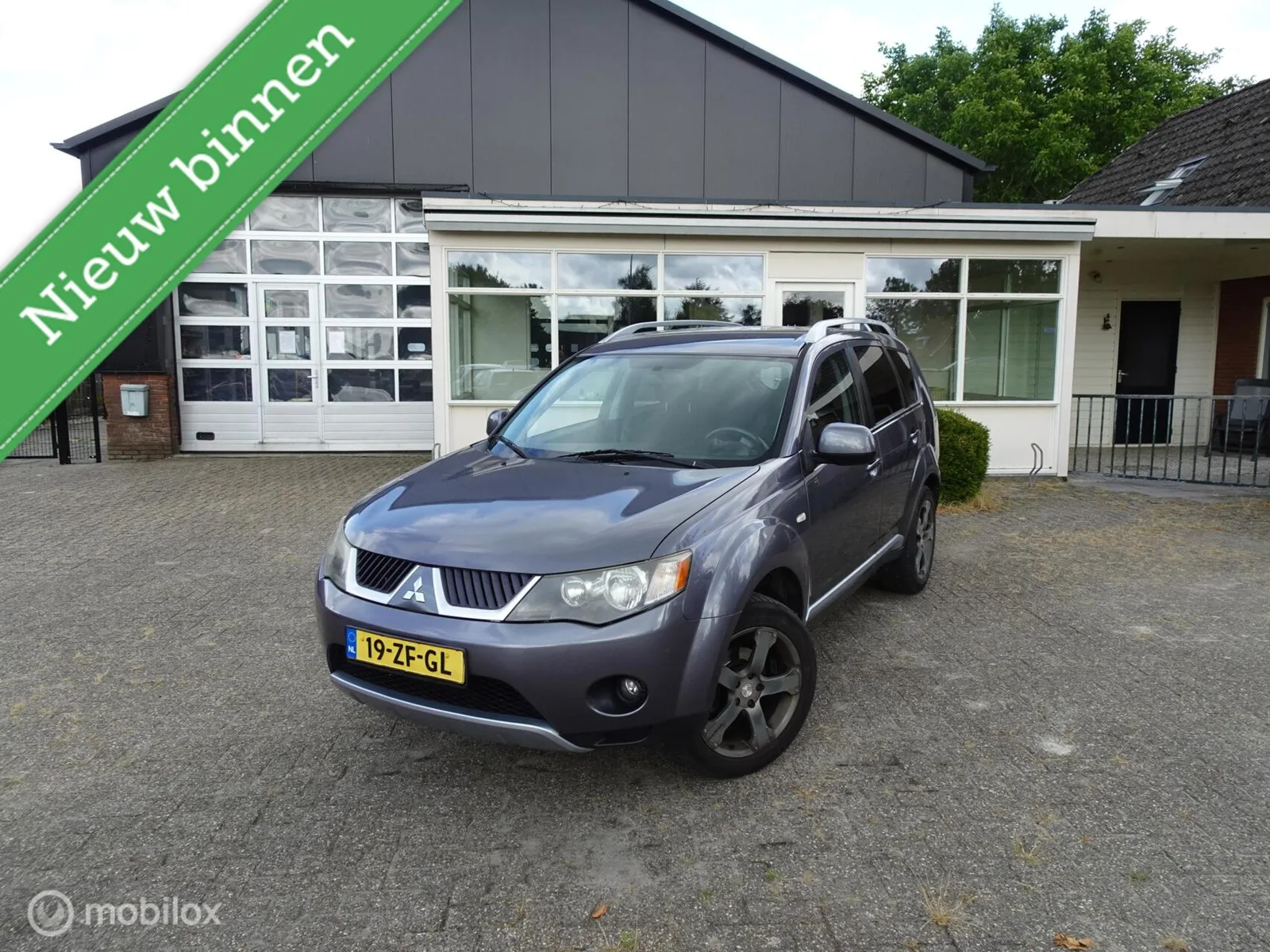 Mitsubishi Outlander (2008) — foto 1