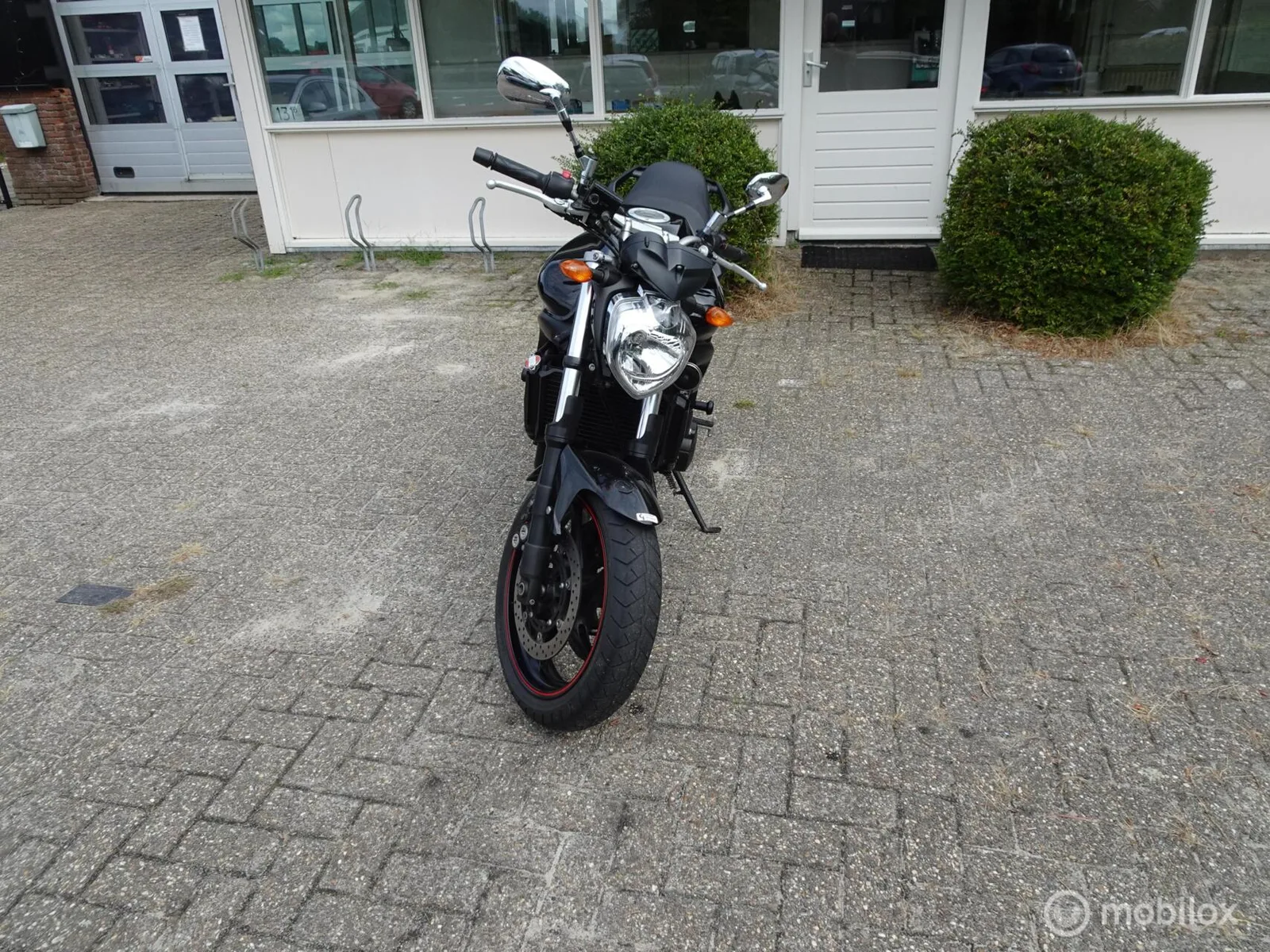 Yamaha FZ6 Fazer (2009) — foto 1