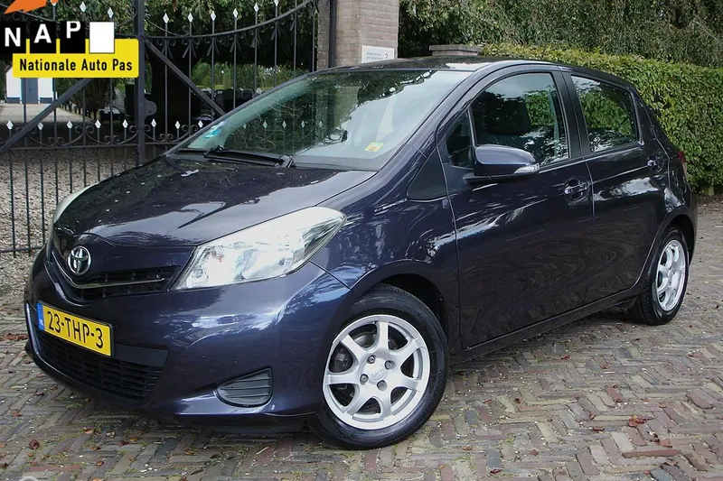 Toyota Yaris (2012)