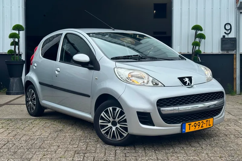 Peugeot 107 (2011)
