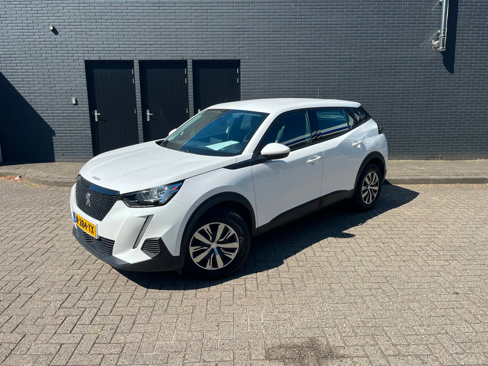 Peugeot 2008 (2022) — foto 1