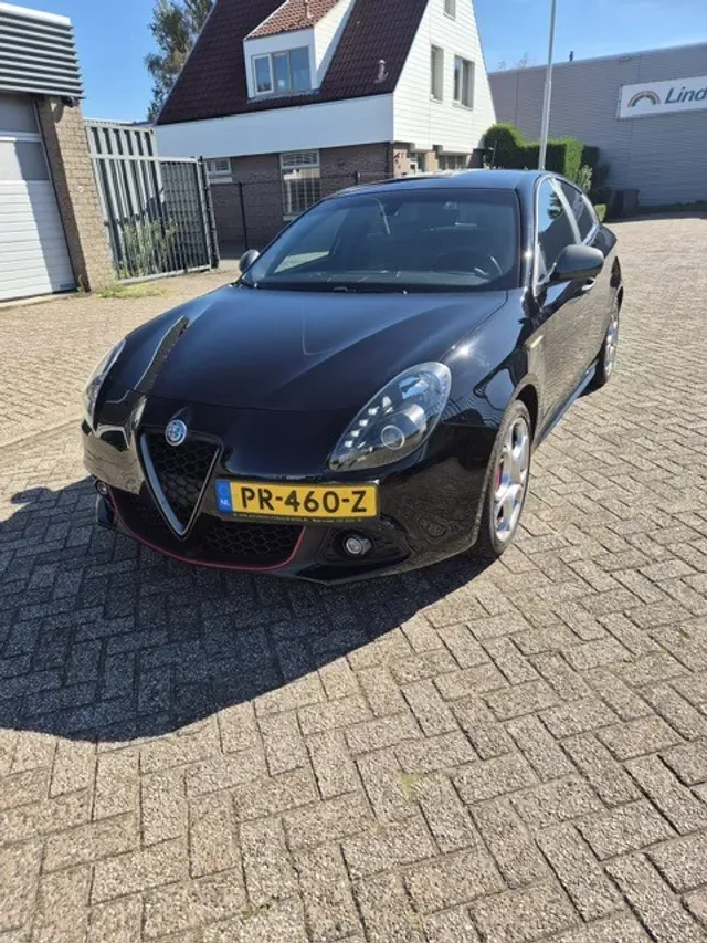 Alfa Romeo Giulietta (2017) — foto 1