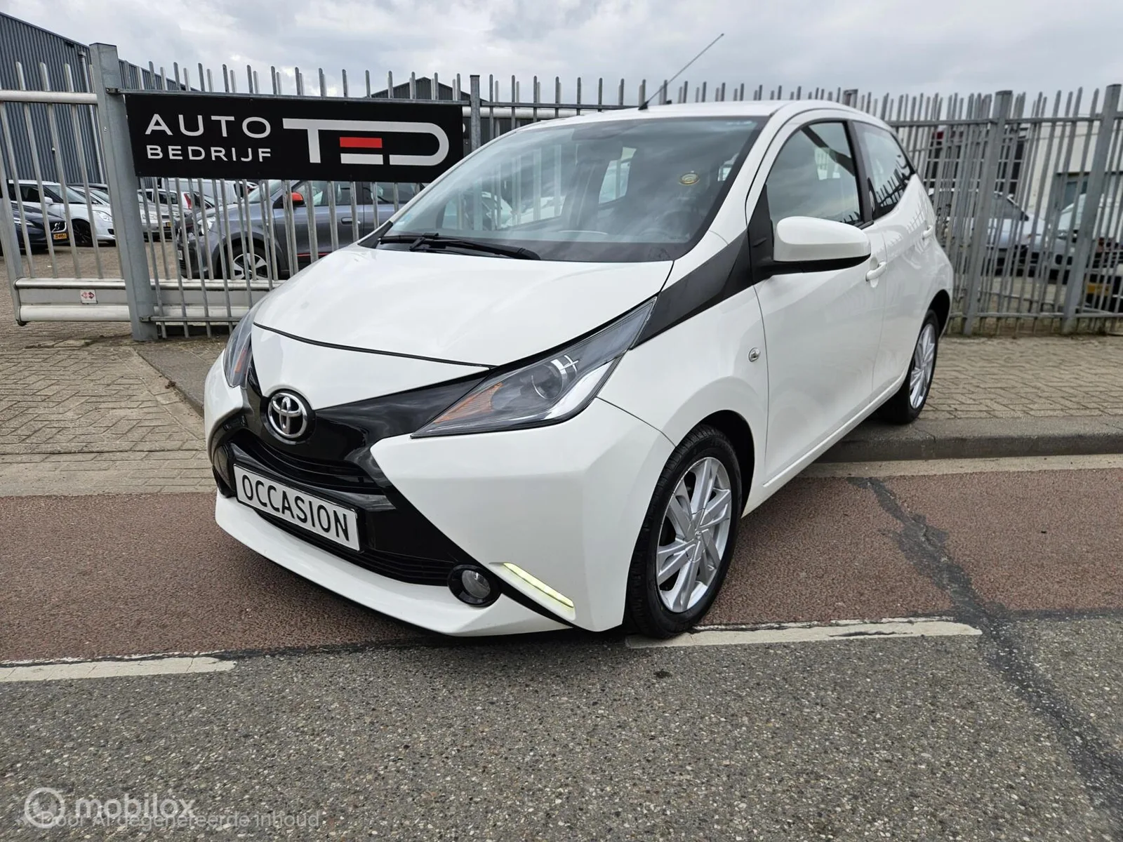 Toyota Aygo (2017) — foto 1