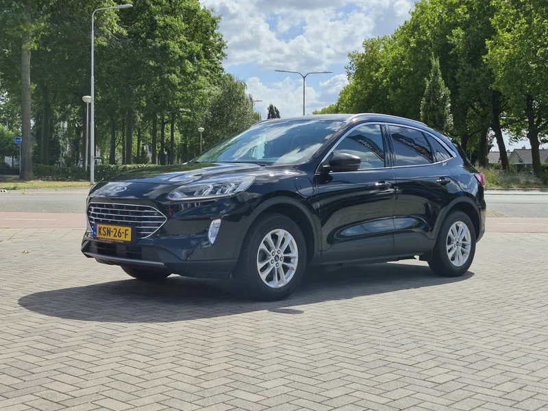 Ford Kuga (2022) — foto 1