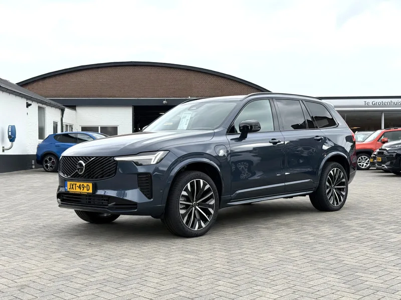 Volvo XC90 (2025) — foto 1