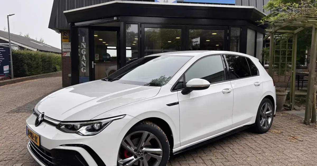Volkswagen Golf (2020) — foto 1