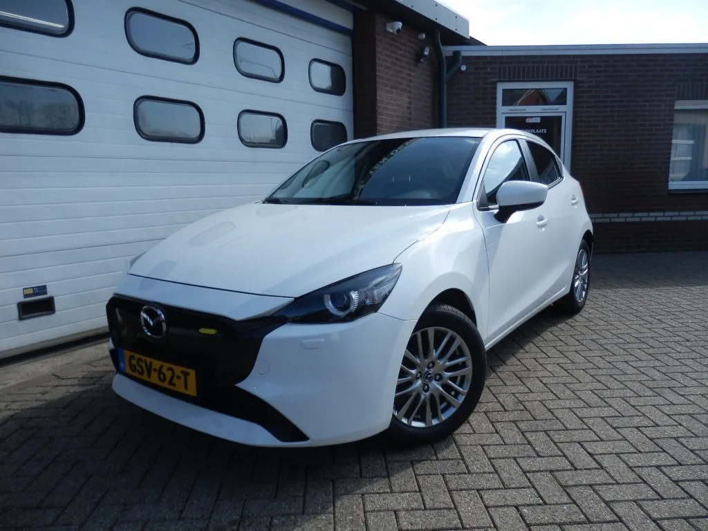 Mazda 2 (2023) — foto 1
