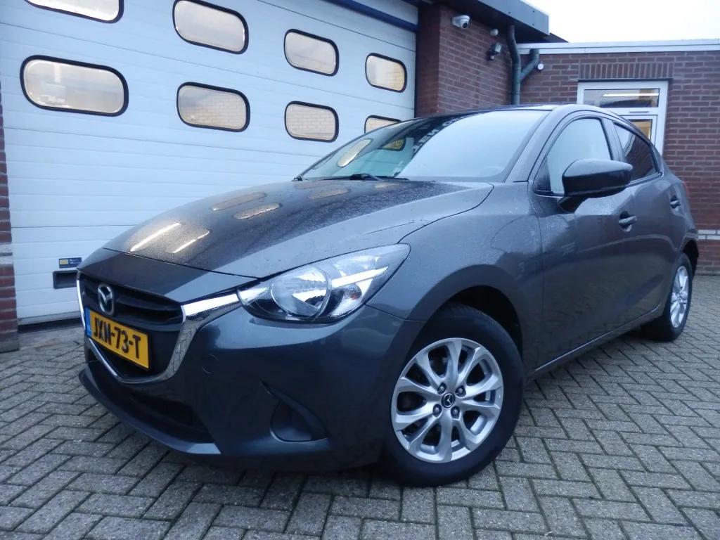 Mazda 2 (2019) — foto 1