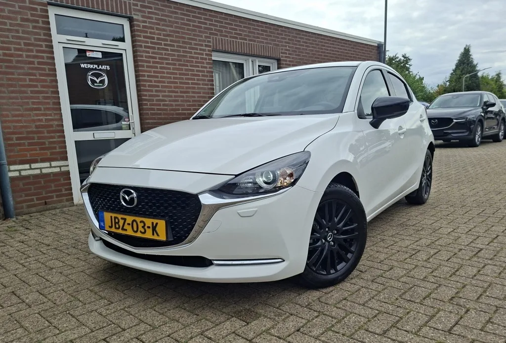 Mazda 2 (2022) — foto 1