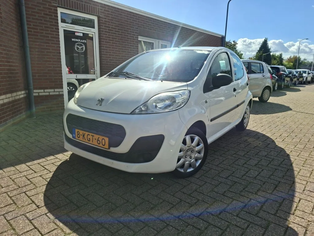 Peugeot 107 (2013) — foto 1