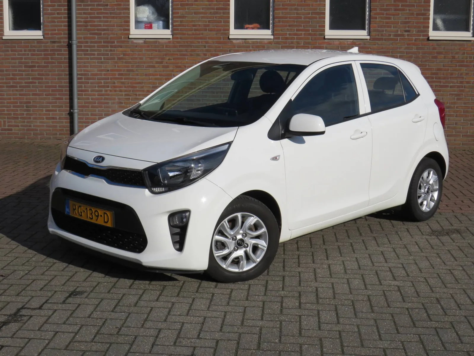 Kia Picanto (2017) — foto 1