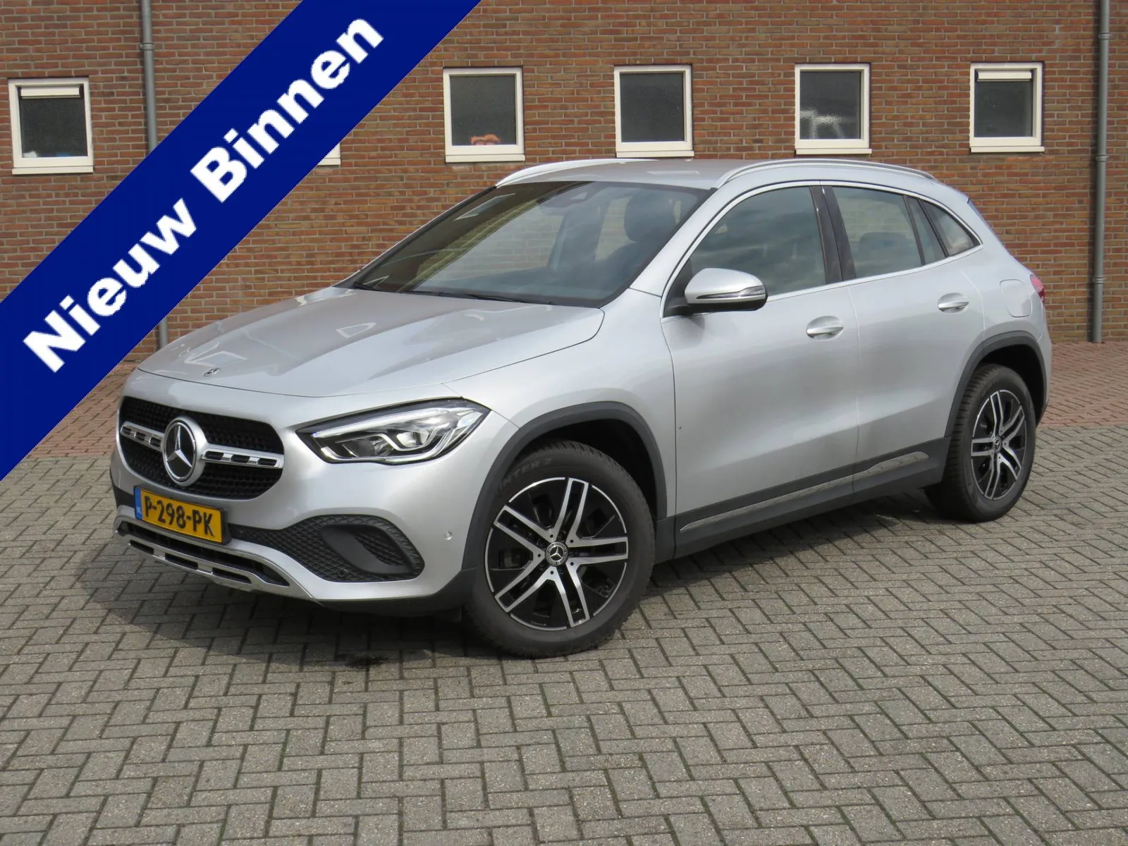 Mercedes-Benz GLA (2022) — foto 1