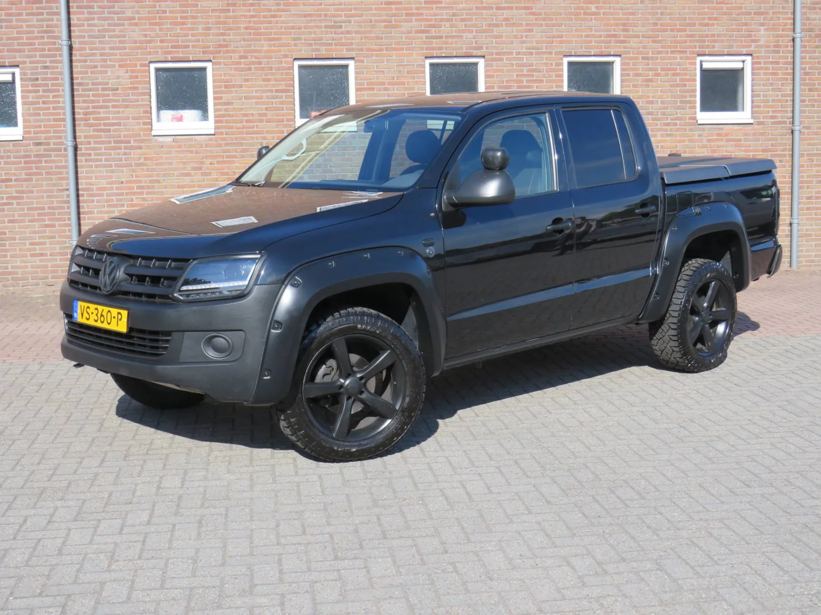 Volkswagen Amarok (2016) — foto 1
