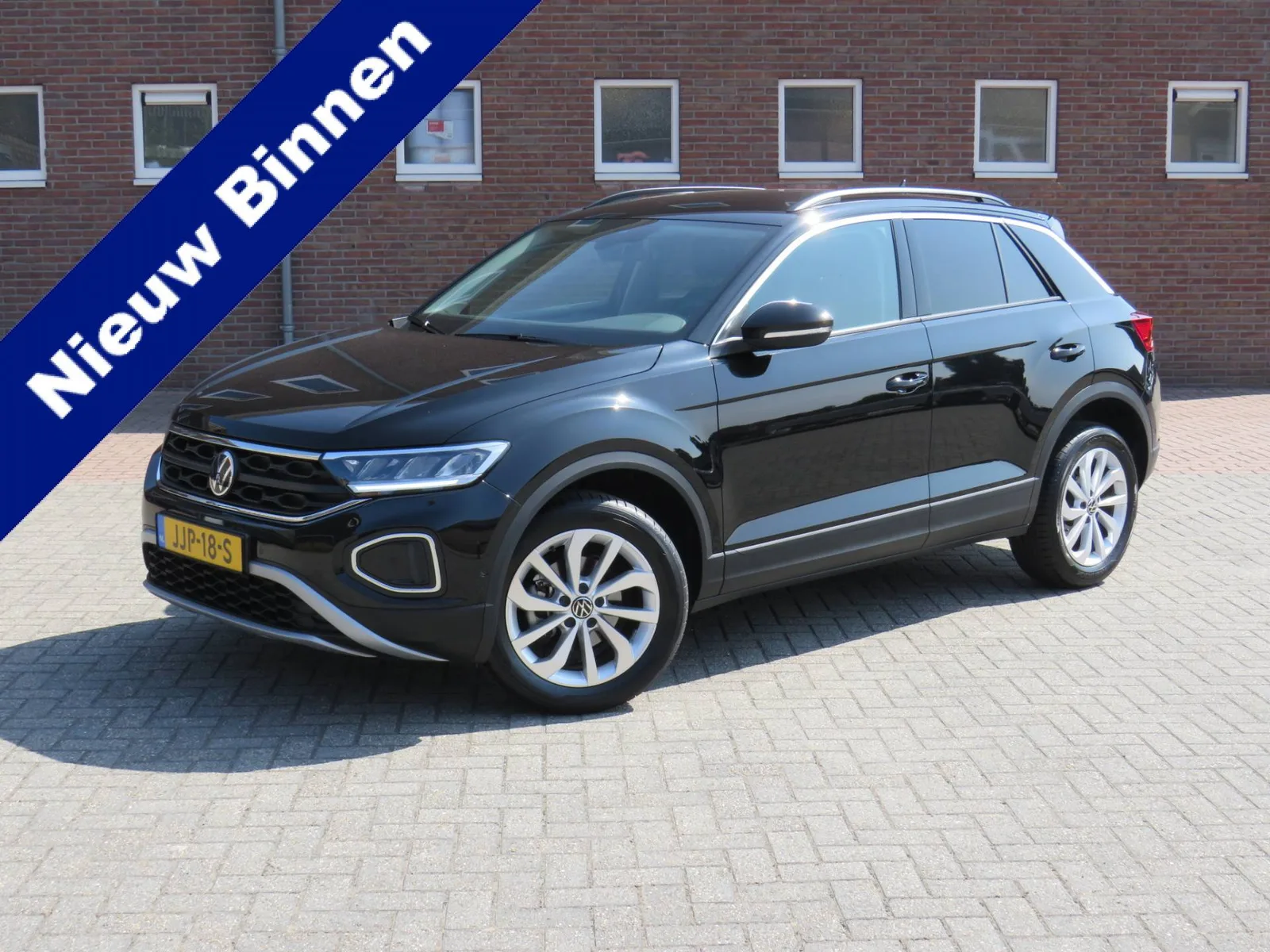 Volkswagen T-Roc (2025) — foto 1