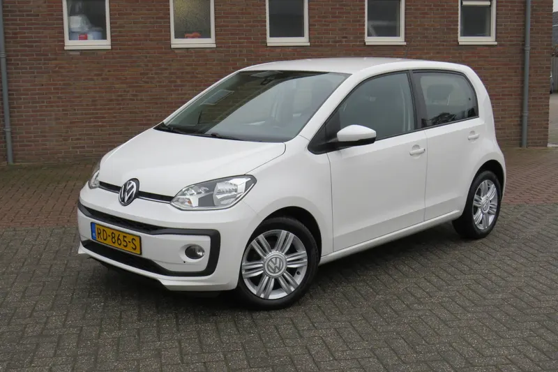 Volkswagen Up! (2017)