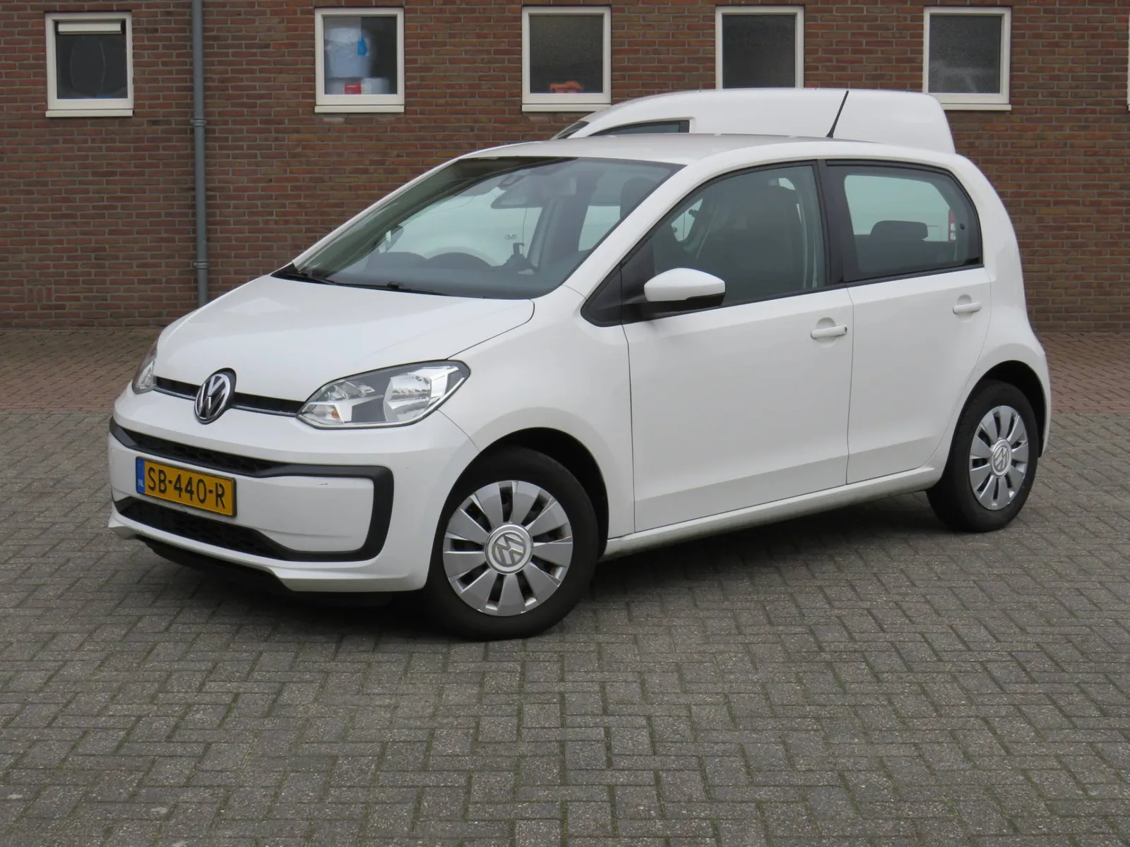 Volkswagen Up! (2018) — foto 1