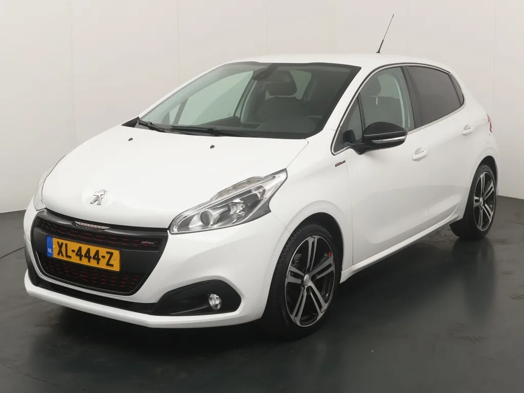 Peugeot 208 (2018) — foto 1