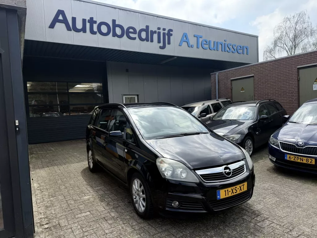 Opel Zafira (2007) — foto 1