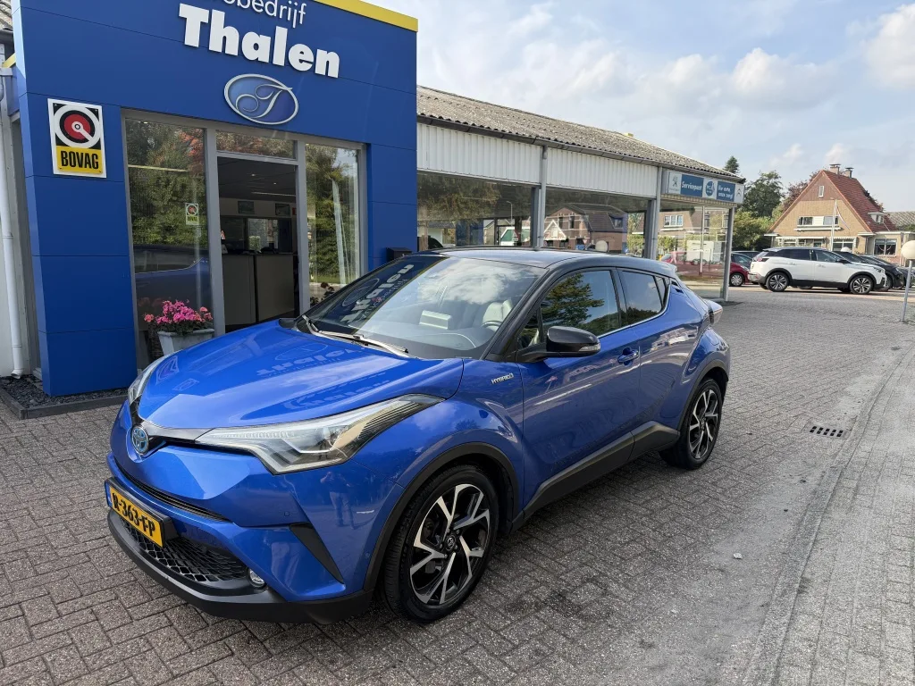 Toyota C-HR (2018) — foto 1