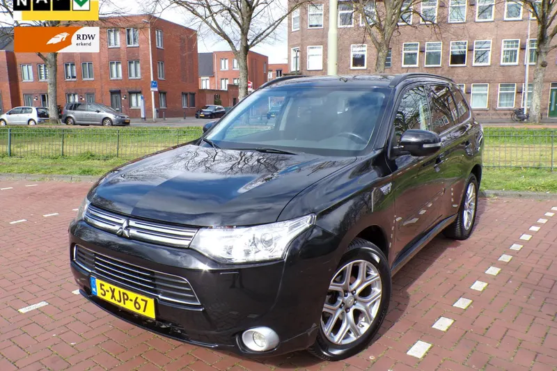 Mitsubishi Outlander (2014)