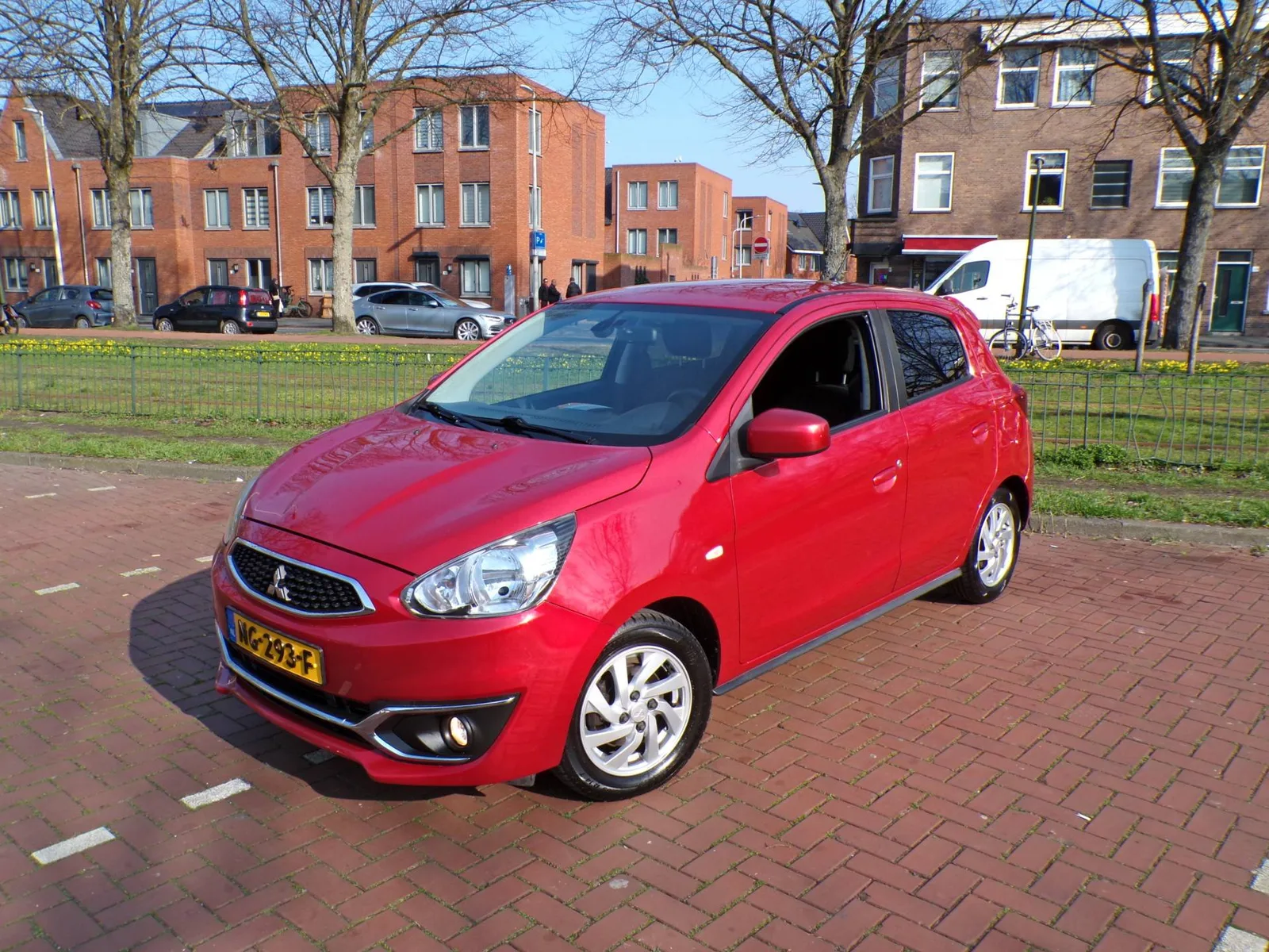 Mitsubishi Space Star (2017) — foto 1