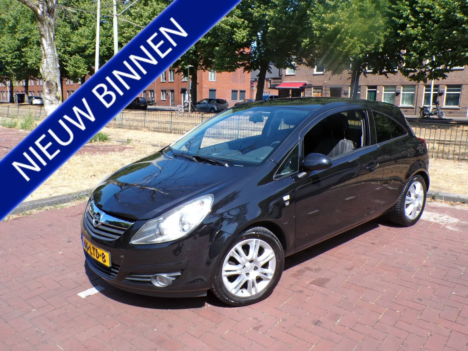 Opel Corsa (2010) — foto 1