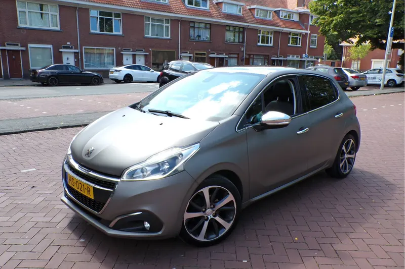 Peugeot 208 (2016)