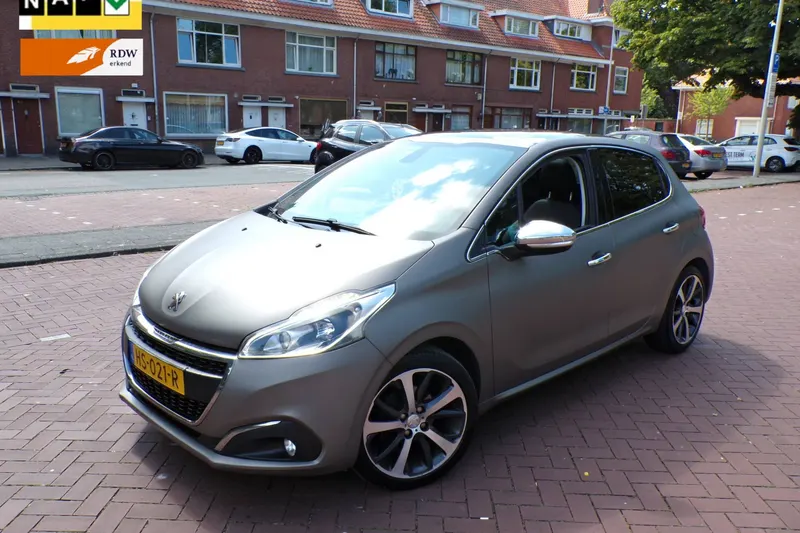 Peugeot 208 (2016)