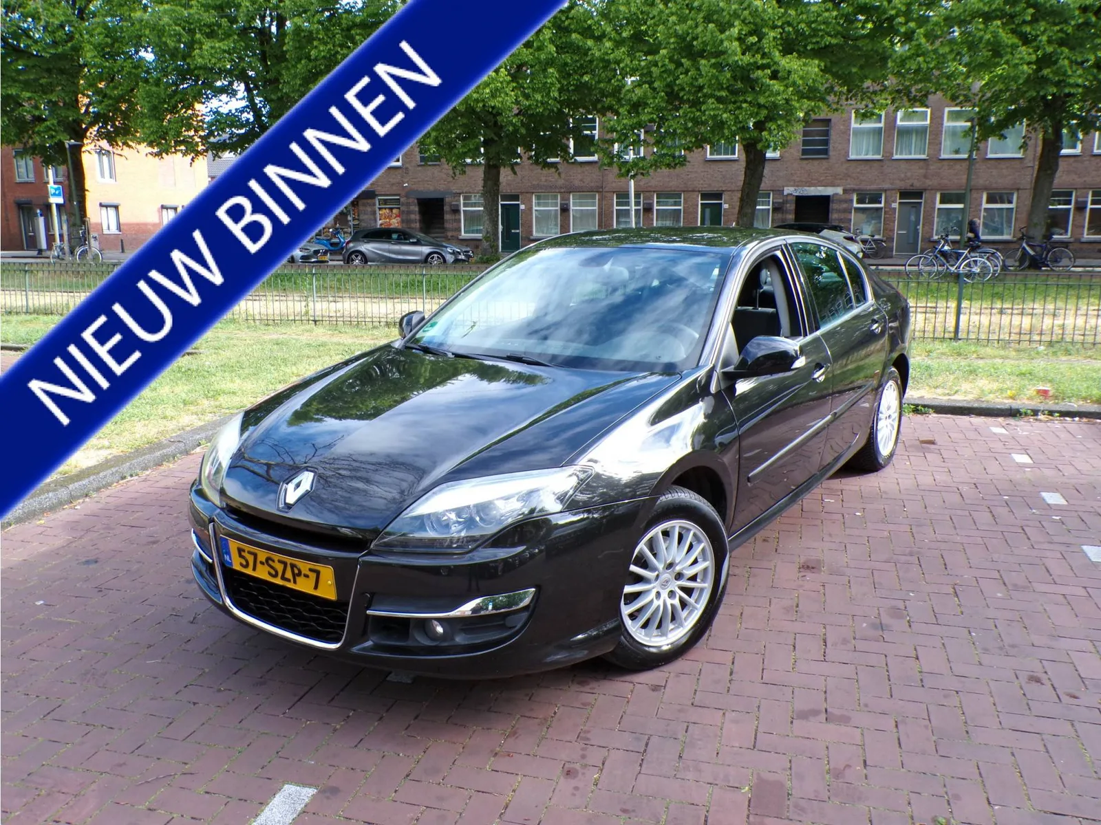 Renault Laguna (2012) — foto 1