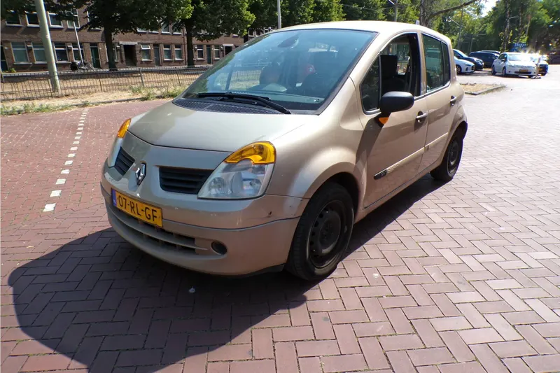 Renault Modus (2005)