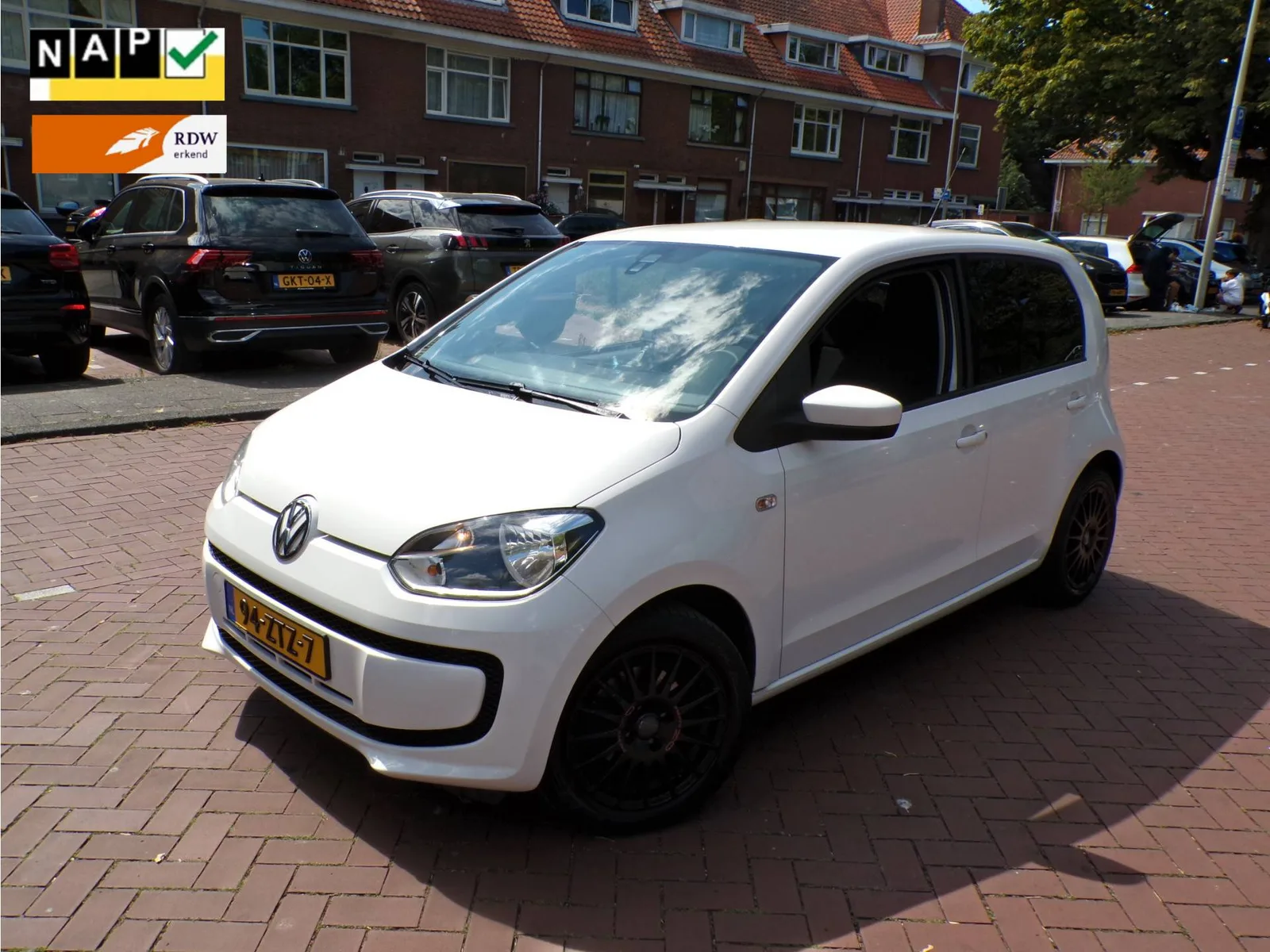 Volkswagen Up! (2013) — foto 1