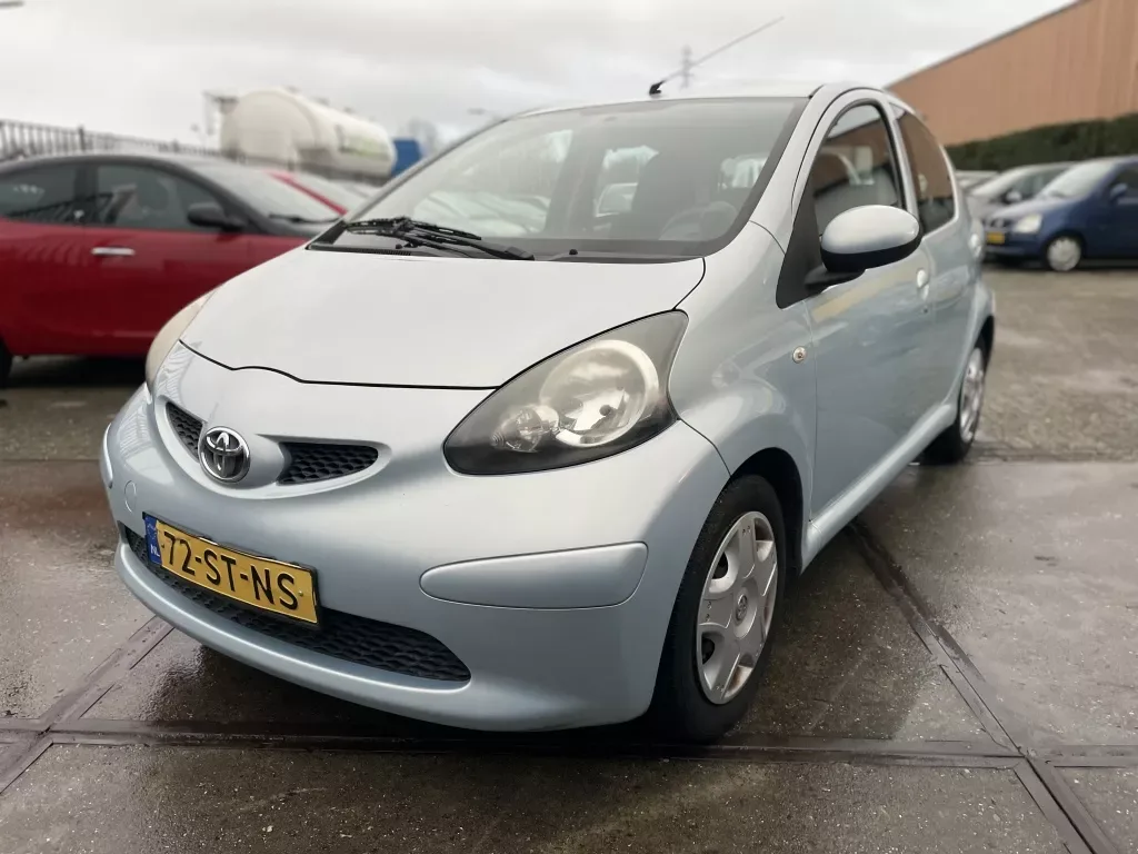 Toyota Aygo (2006) — foto 1