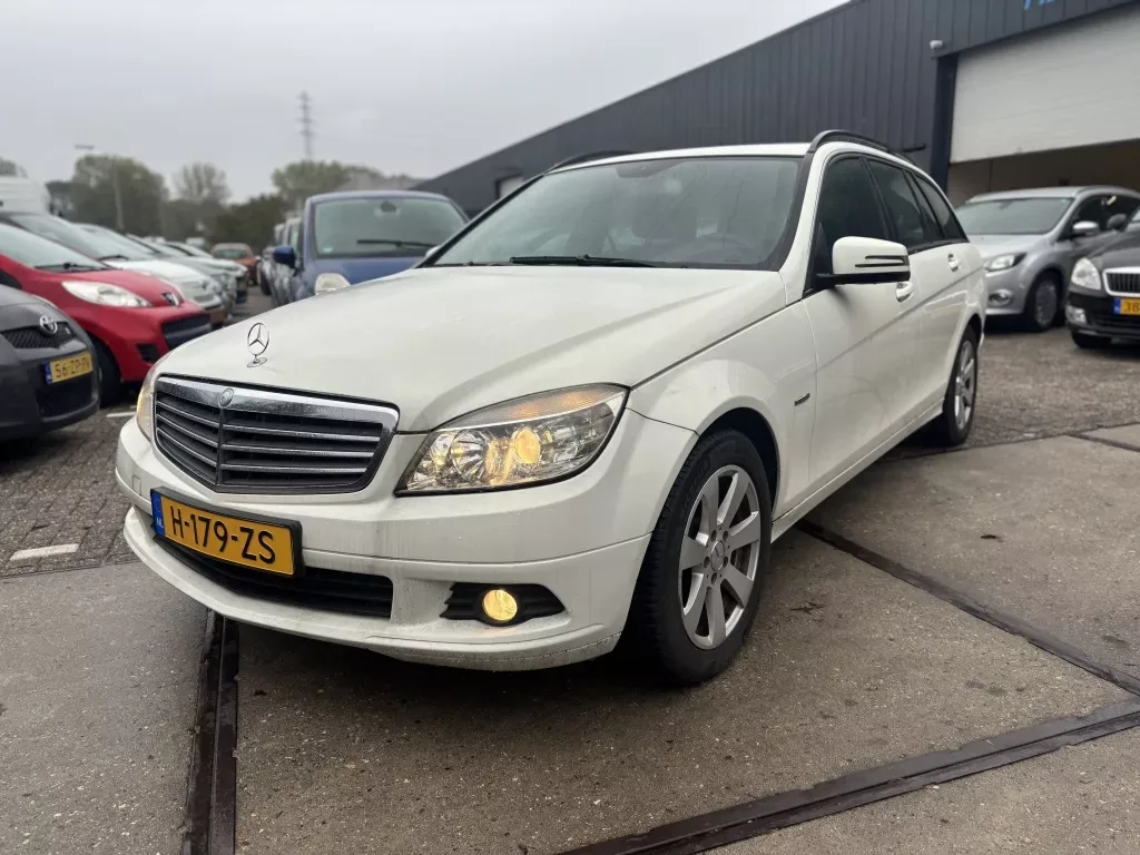 Mercedes-Benz C-Klasse (2009) — foto 1