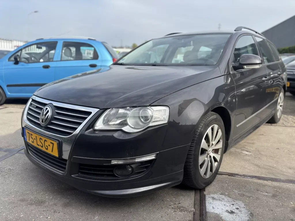 Volkswagen Passat (2010) — foto 1